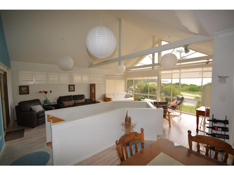 19 Coronation Drive, Broulee NSW 2537