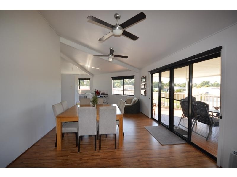 11 Martin  Place, Broulee NSW 2537