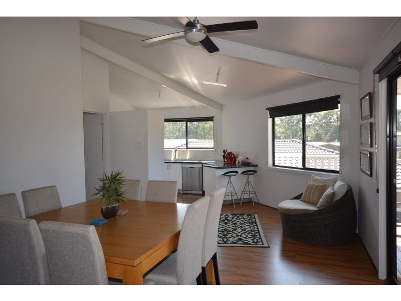 11 Martin  Place, Broulee NSW 2537