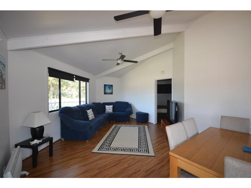 11 Martin  Place, Broulee NSW 2537