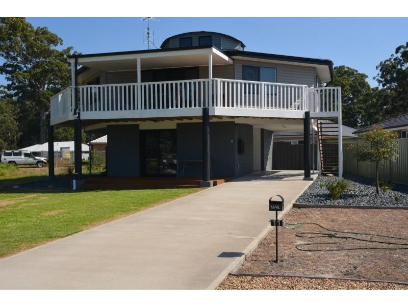 11 Martin  Place, Broulee NSW 2537