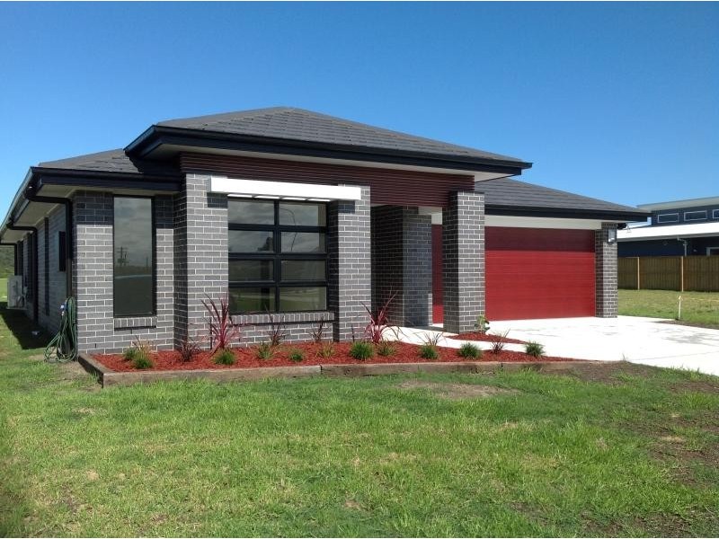 14 Bagarin  Avenue, Tomakin NSW 2537