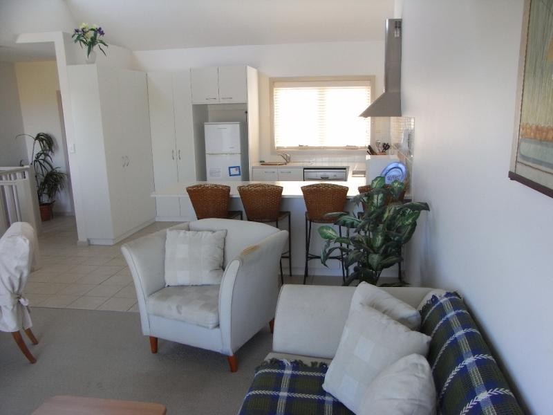 2/5 Coronation  Drive, Broulee NSW 2537