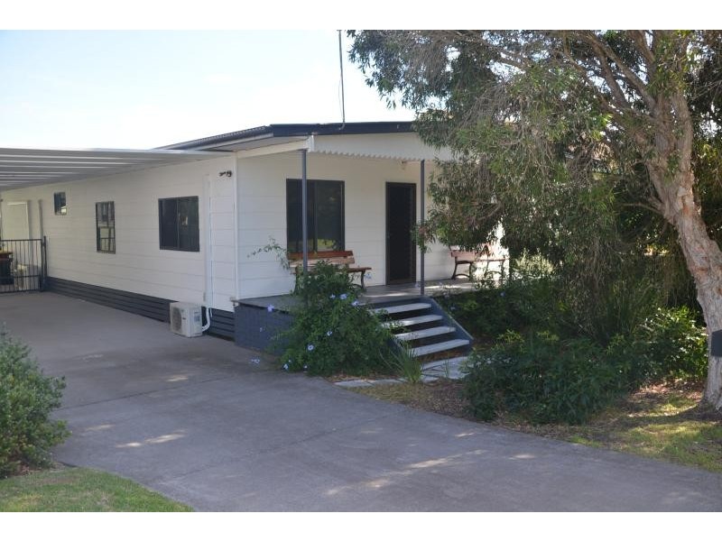 37 Kingston Place, Tomakin NSW 2537
