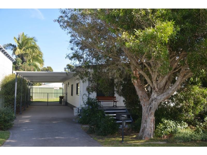 37 Kingston Place, Tomakin NSW 2537