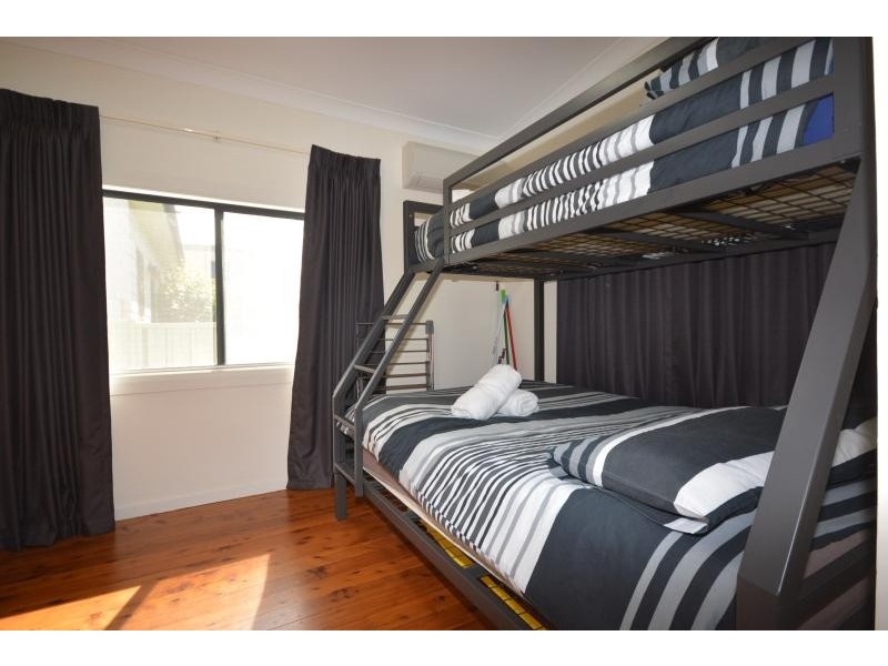 37 Kingston Place, Tomakin NSW 2537