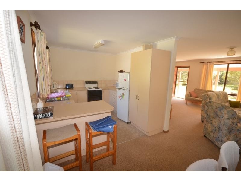 7 Cambridge  Crescent, Broulee NSW 2537