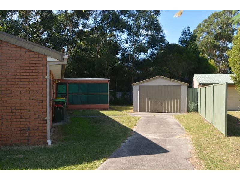 7 Cambridge  Crescent, Broulee NSW 2537