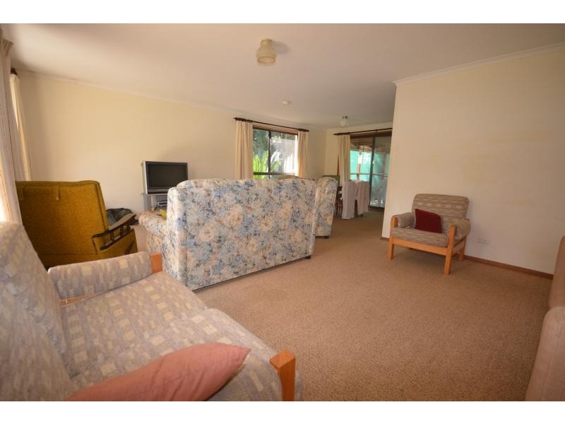 7 Cambridge  Crescent, Broulee NSW 2537