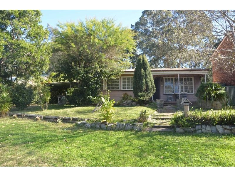 11 Hazel Road, Moruya NSW 2537