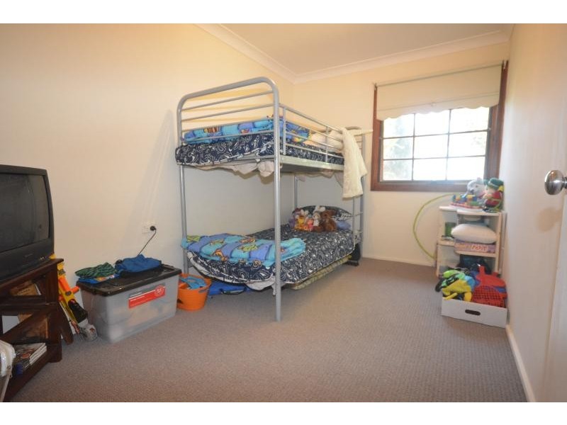 11 Hazel Road, Moruya NSW 2537