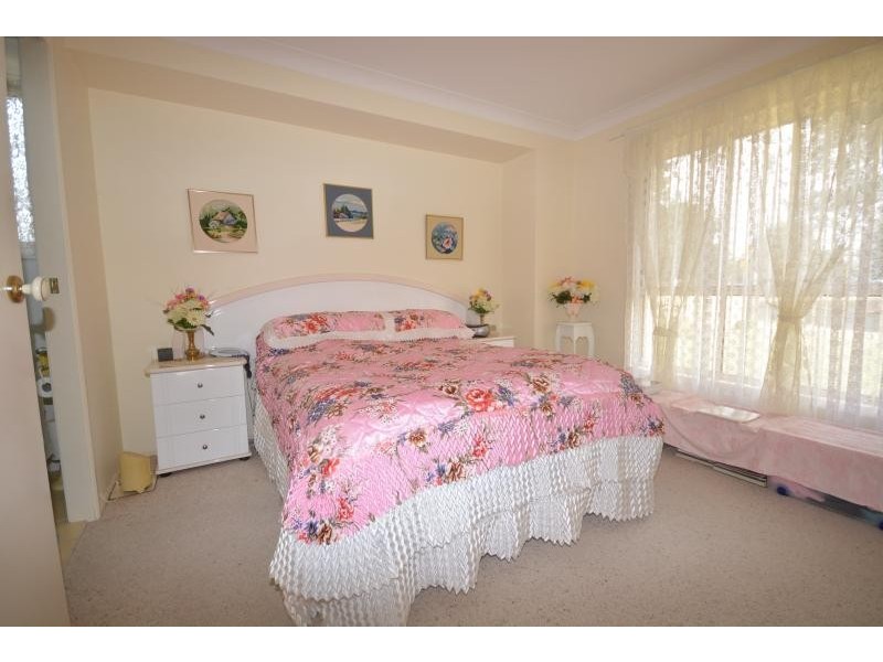 19 Cambridge  Crescent, Broulee NSW 2537