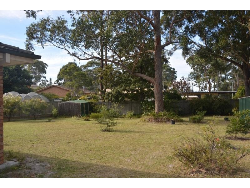 19 Cambridge  Crescent, Broulee NSW 2537
