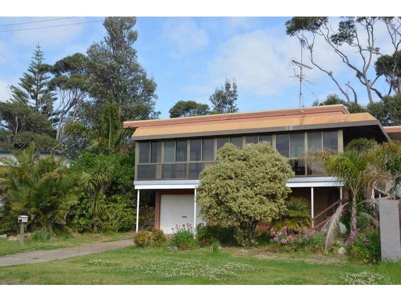 61 Coronation  Drive, Broulee NSW 2537