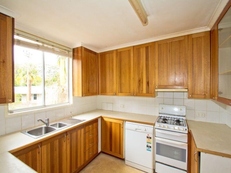 26 Windsor Road BERKELEY VALE 2261, Berkeley Vale NSW 2261