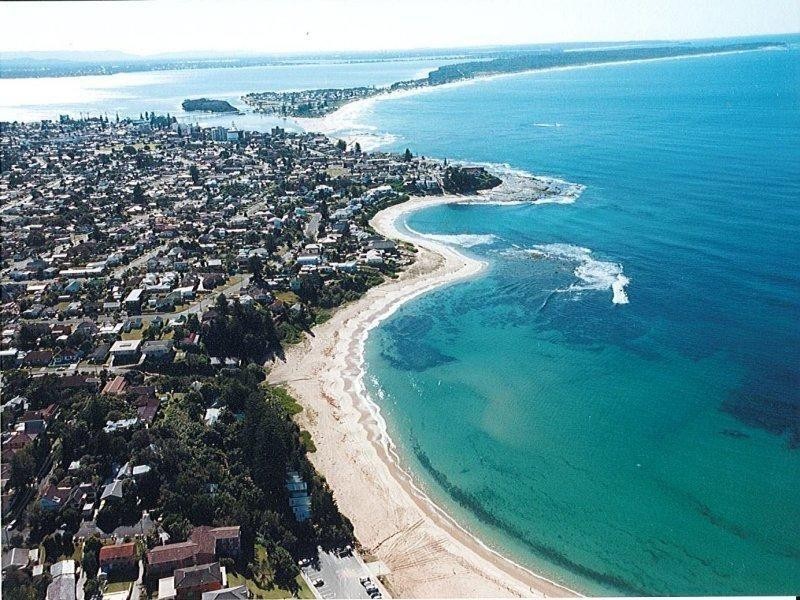 13 Karooah Avenue BLUE BAY 2261, Blue Bay NSW 2261