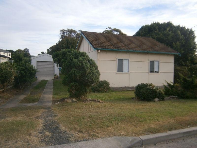 21 Ashton Avenue THE ENTRANCE 2261, The Entrance NSW 2261