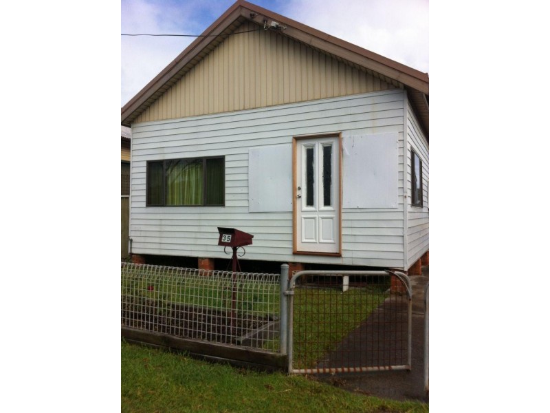 35 Oakland Avenue THE ENTRANCE 2261, The Entrance NSW 2261