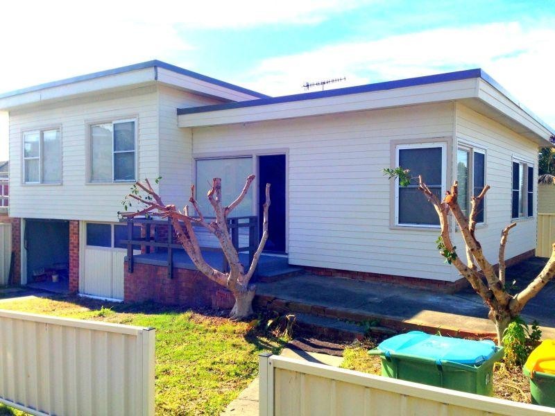 62  Dening  Street THE ENTRANCE 2261, The Entrance NSW 2261