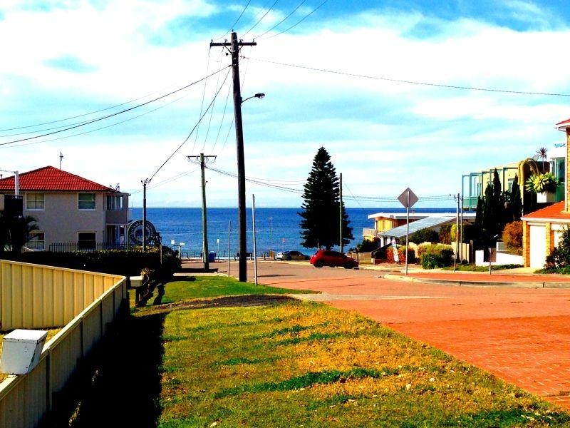 62  Dening  Street THE ENTRANCE 2261, The Entrance NSW 2261