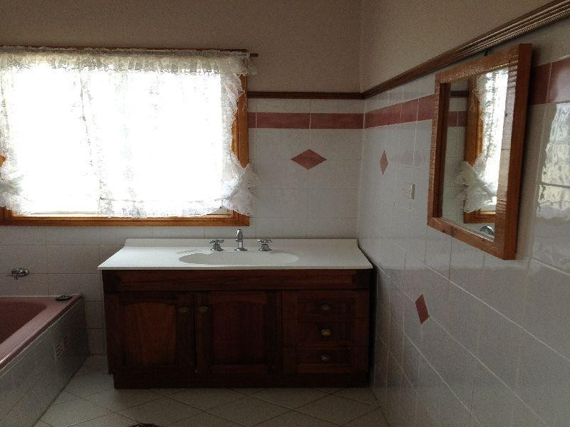 35 Farrar Road KILLARNEY VALE 2261, Killarney Vale NSW 2261