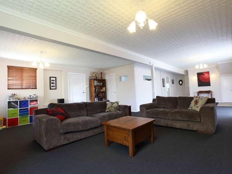 16 Saunders  Street POINT VERNON 4655, Point Vernon QLD 4655