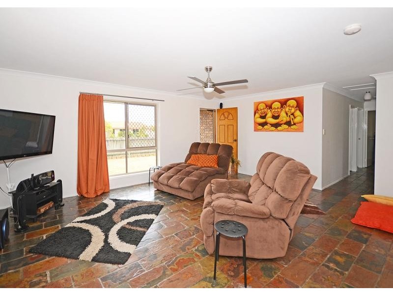 59 Banksia Street, Point Vernon QLD 4655