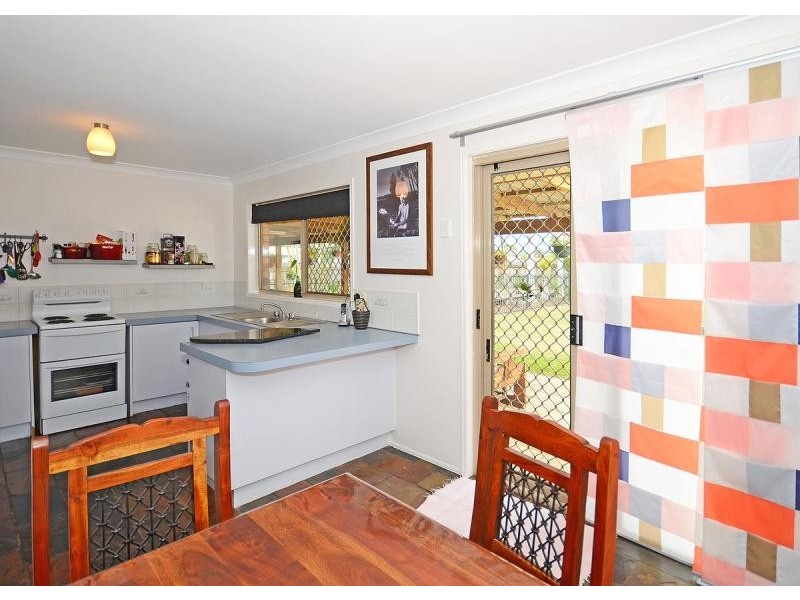 59 Banksia Street, Point Vernon QLD 4655