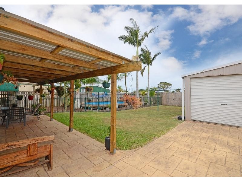 59 Banksia Street, Point Vernon QLD 4655