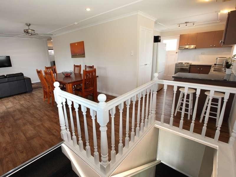 16 Saunders Street, Point Vernon QLD 4655