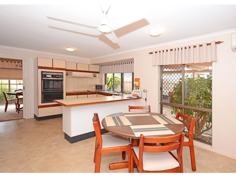 82 Murphy  Street, Point Vernon QLD 4655