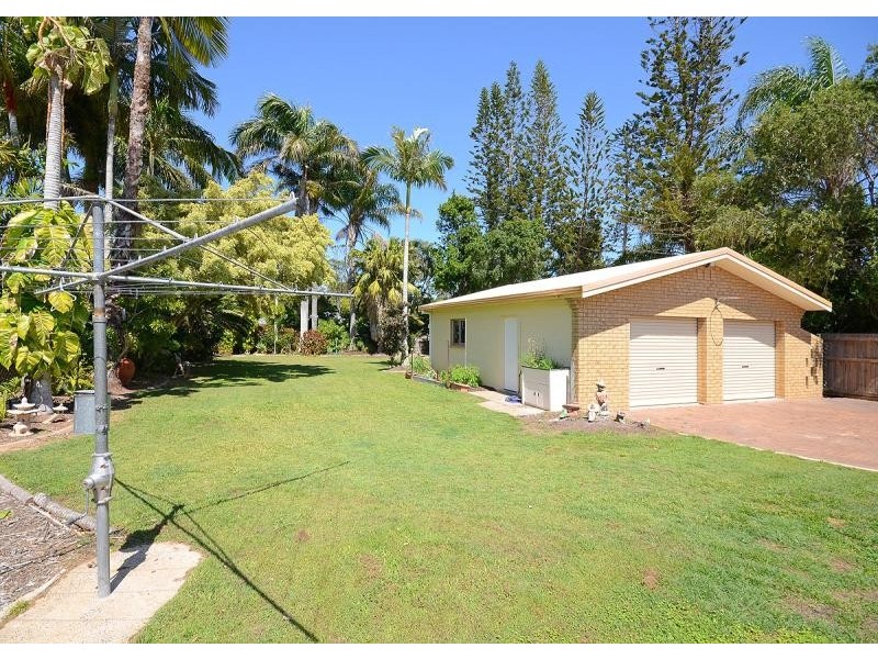 11 Carlton Street, Point Vernon QLD 4655