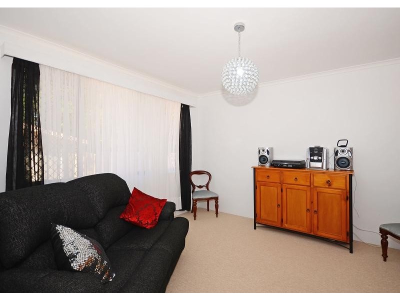 11 Carlton Street, Point Vernon QLD 4655