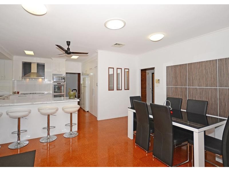 11 Carlton Street, Point Vernon QLD 4655