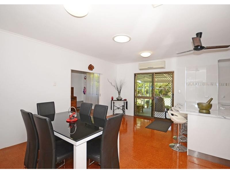 11 Carlton Street, Point Vernon QLD 4655