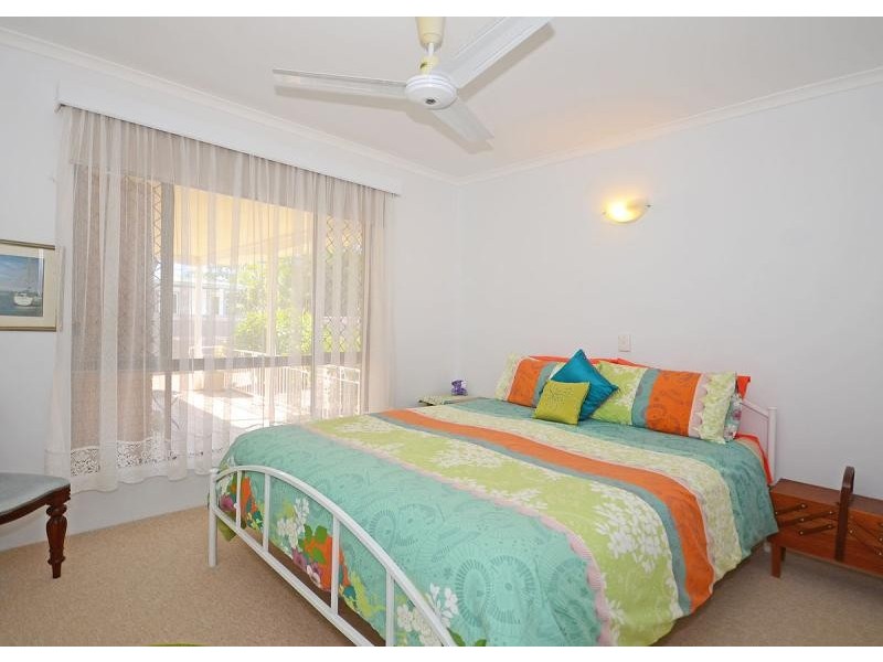 11 Carlton Street, Point Vernon QLD 4655