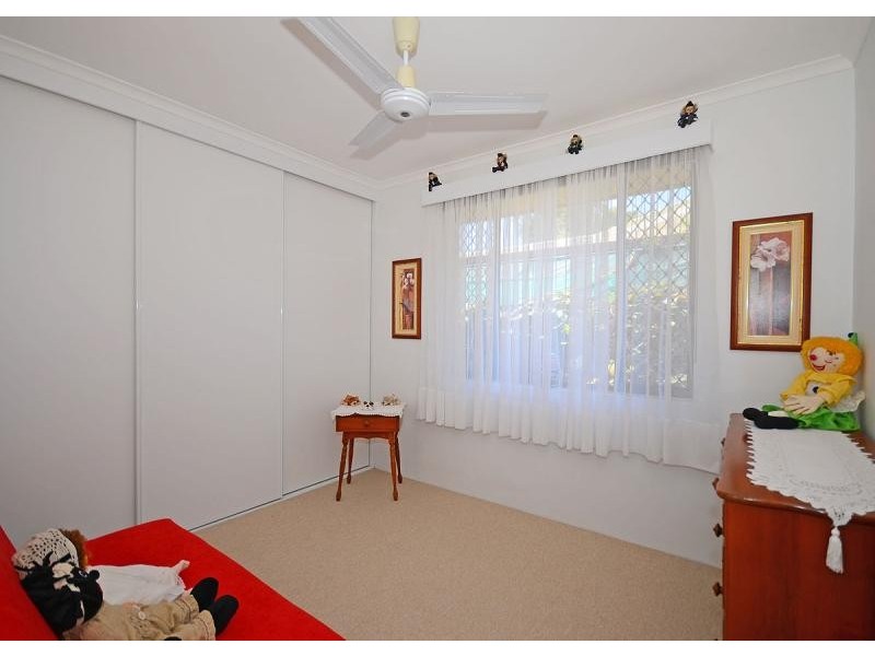 11 Carlton Street, Point Vernon QLD 4655