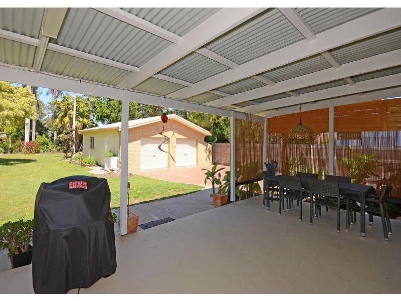 11 Carlton Street, Point Vernon QLD 4655