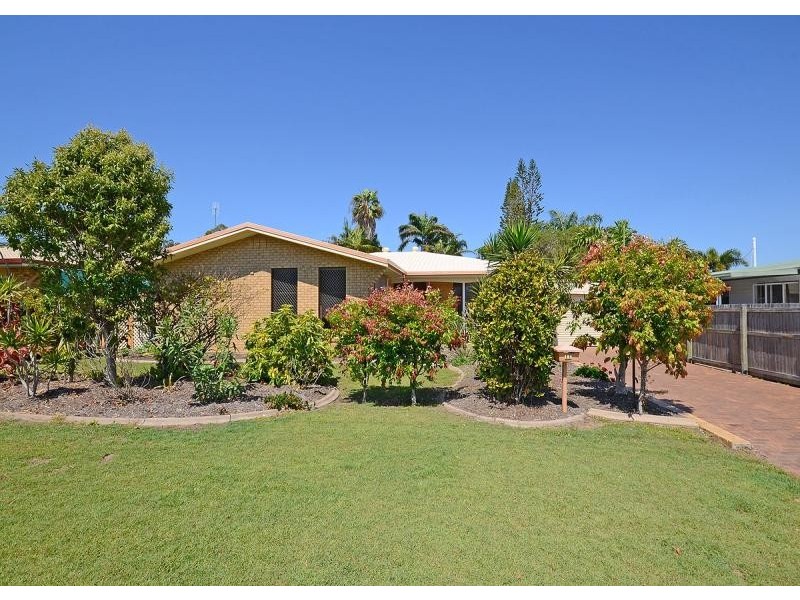 11 Carlton Street, Point Vernon QLD 4655