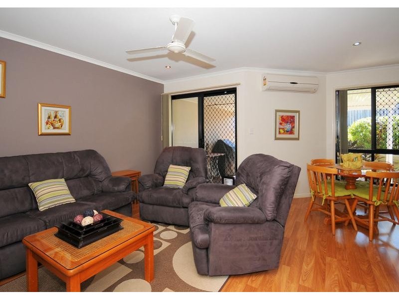2, 12 Kirton  Road, Point Vernon QLD 4655