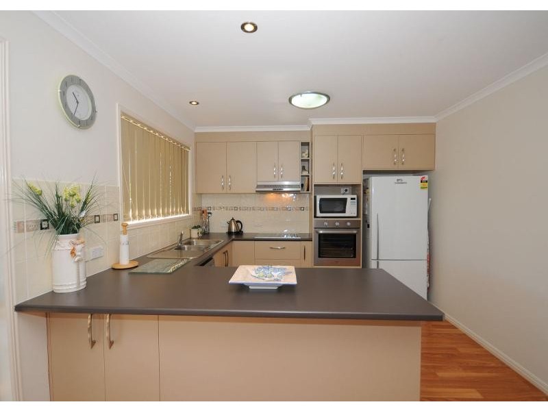 2, 12 Kirton  Road, Point Vernon QLD 4655