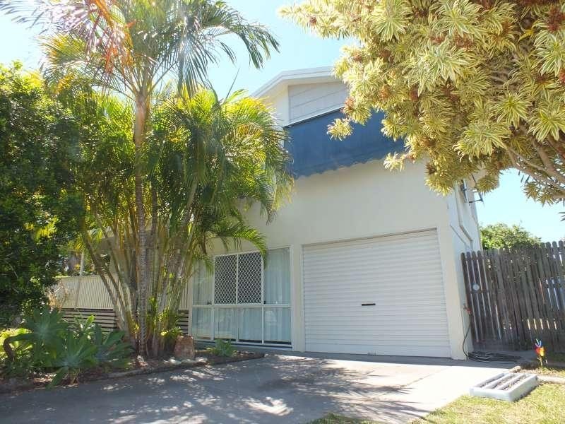 1 Sealink Drive, Point Vernon QLD 4655