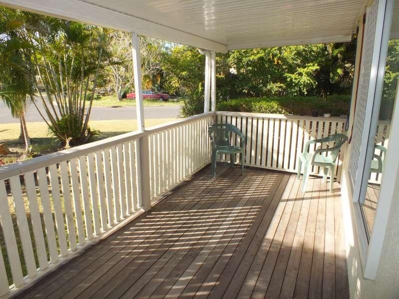 1 Sealink Drive, Point Vernon QLD 4655