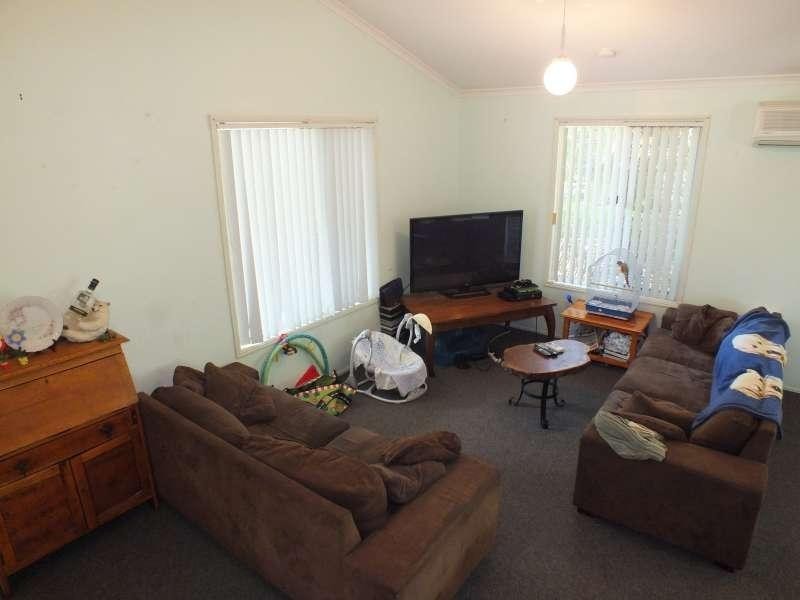 1 Sealink Drive, Point Vernon QLD 4655