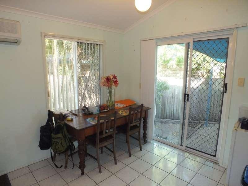 1 Sealink Drive, Point Vernon QLD 4655
