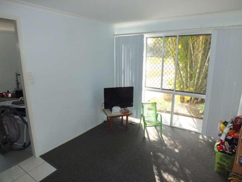 1 Sealink Drive, Point Vernon QLD 4655
