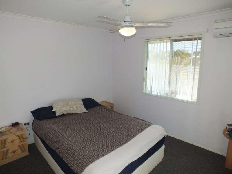1 Sealink Drive, Point Vernon QLD 4655