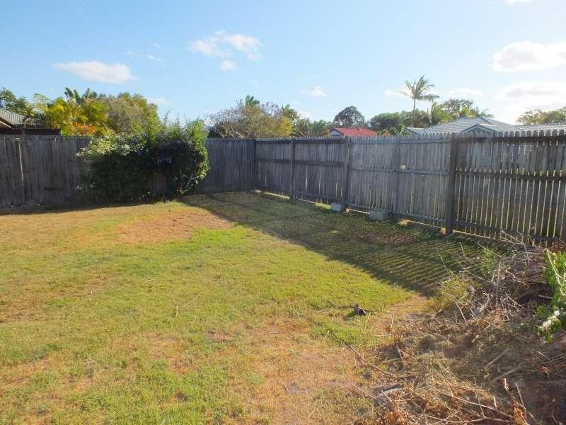 1 Sealink Drive, Point Vernon QLD 4655
