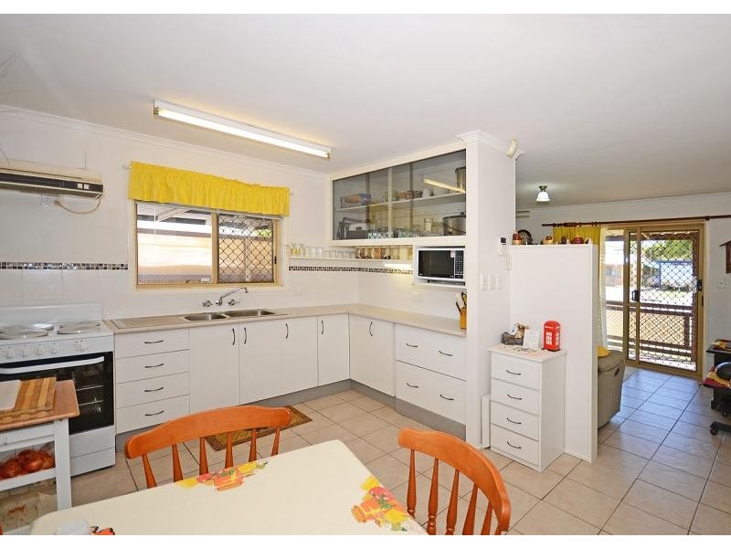 10 Rachael Street, Point Vernon QLD 4655