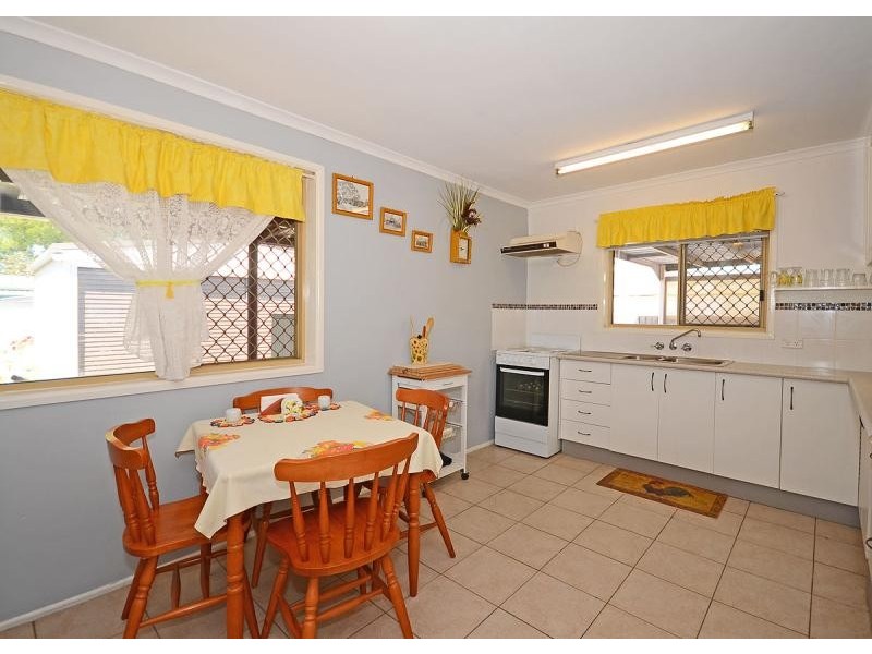 10 Rachael Street, Point Vernon QLD 4655